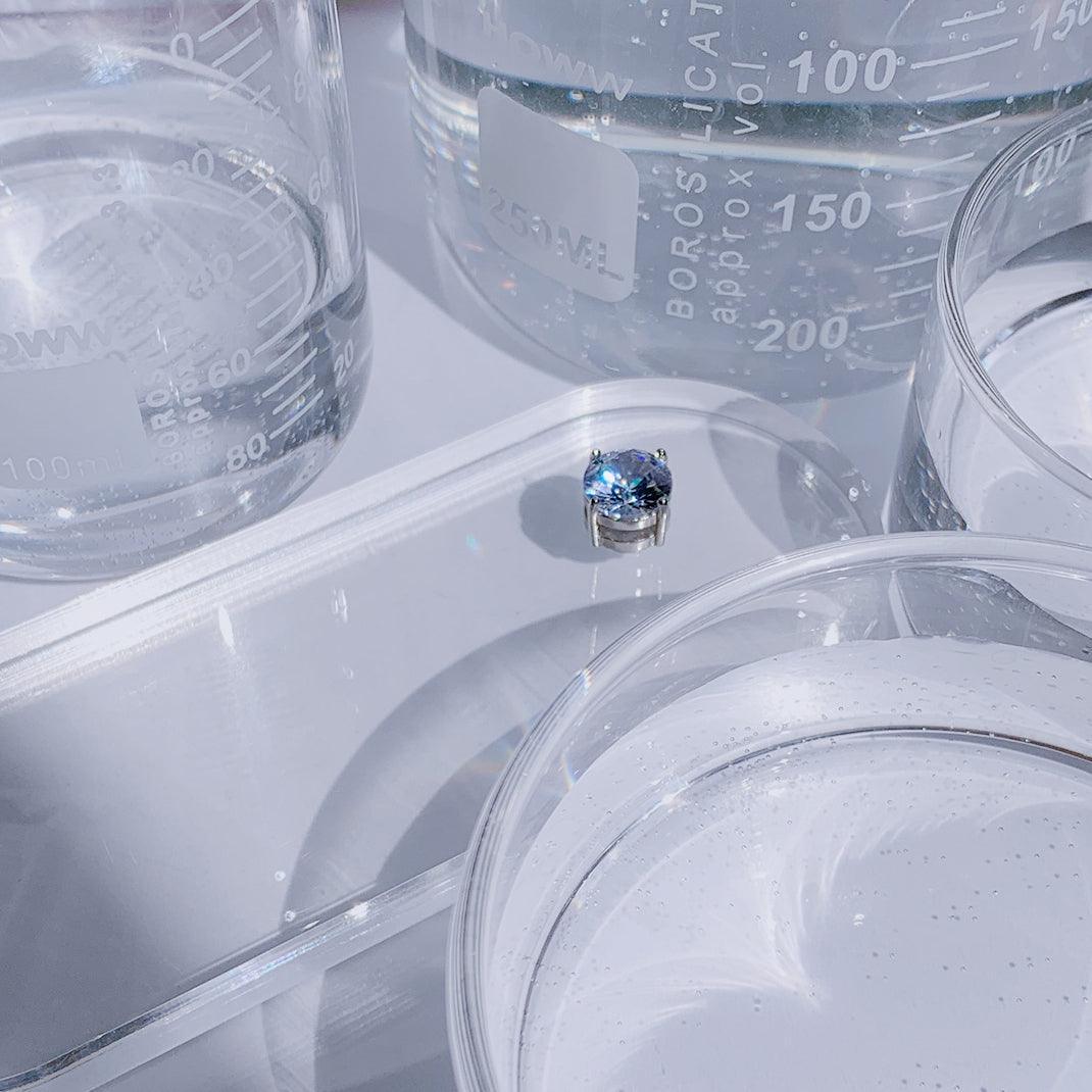 【フェイクピアス】クリスタル キュービック イヤーカフ フェイクピアス - 4MiLi (フォーミリ)