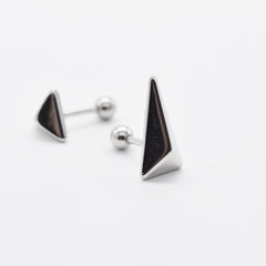 軟骨ピアス 16G ミニマル トライアングル スタッド バーベルピアス 2Type シャープ 立体トライアングル