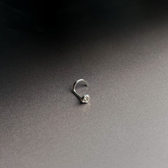 เจาะจมูกใส 20G วัสดุซิลิโคนอ่อนนุ่ม อ่อนโยนต่อรู (2 แบบ)