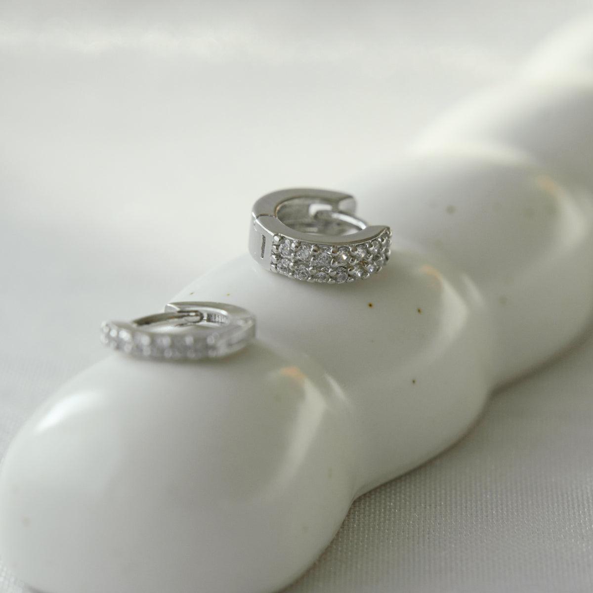 クラシック キュービック ワンタッチリングピアス (2Size 3Color) - 4MiLi (フォーミリ)