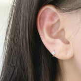 ミニ クローバー リングピアス 18G (1mm) - 4MiLi (フォーミリ)