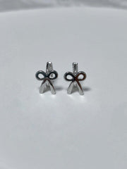 フラット リボン ワンタッチ リング ピアス - 4MiLi (フォーミリ)