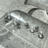 【即納】 アクリル ボール ピアス (2Color) 透明 両耳用