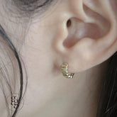 ต่างหูตัดรั้ว 14k แบบสัมผัสเดียว