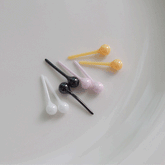 カラー 陶磁器 ボール ピアス (4Color) - 4MiLi (フォーミリ)