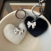 ハート ポンポン ファー リボン キーホルダー キーリング (2Color) - 4MiLi (フォーミリ)