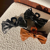 パテント レザー リボン ヘアクリップ (3color) - 4MiLi (フォーミリ)