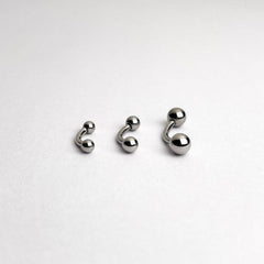 เจาะคิ้วด้วยบาร์เบลรูปกล้วยเหล็กผ่าตัด 16G