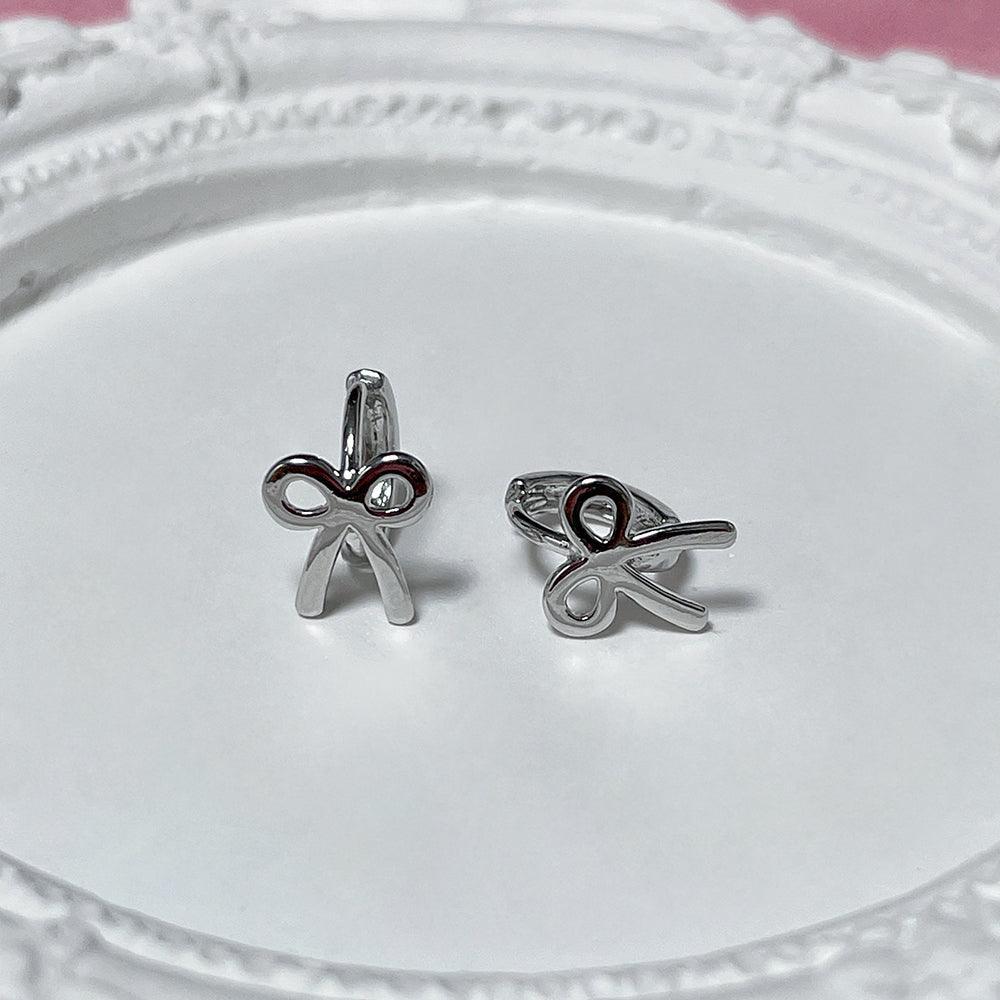 フラット リボン ワンタッチ リング ピアス - 4MiLi (フォーミリ)