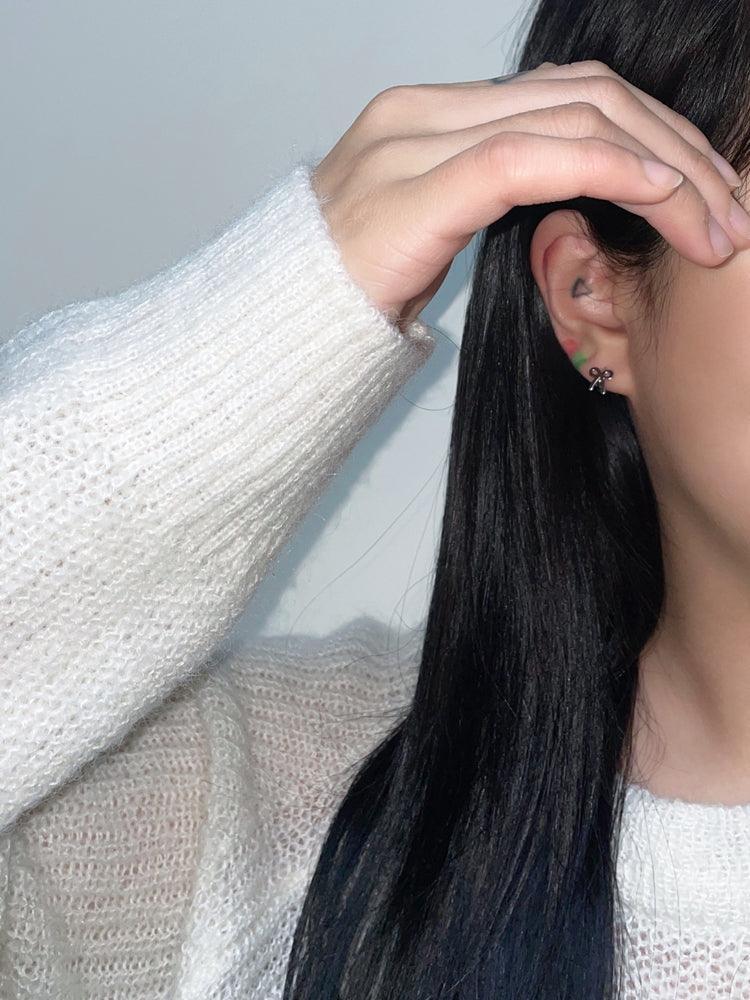 フラット リボン ワンタッチ リング ピアス - 4MiLi (フォーミリ)