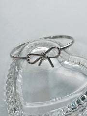 【即納】リボン バングル ブレスレット - 4MiLi (フォーミリ)