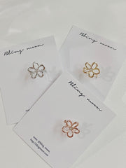 デイジー フラワー イヤーカフ (3Color) - 4MiLi (フォーミリ)