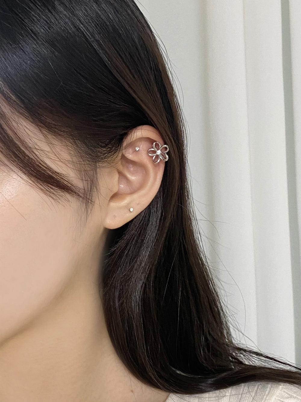 デイジー フラワー イヤーカフ (3Color) - 4MiLi (フォーミリ)