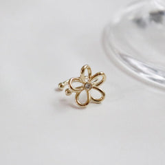 デイジー フラワー イヤーカフ (3Color) - 4MiLi (フォーミリ)