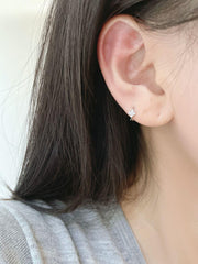 ミニ クローバー リングピアス 18G (1mm) - 4MiLi (フォーミリ)