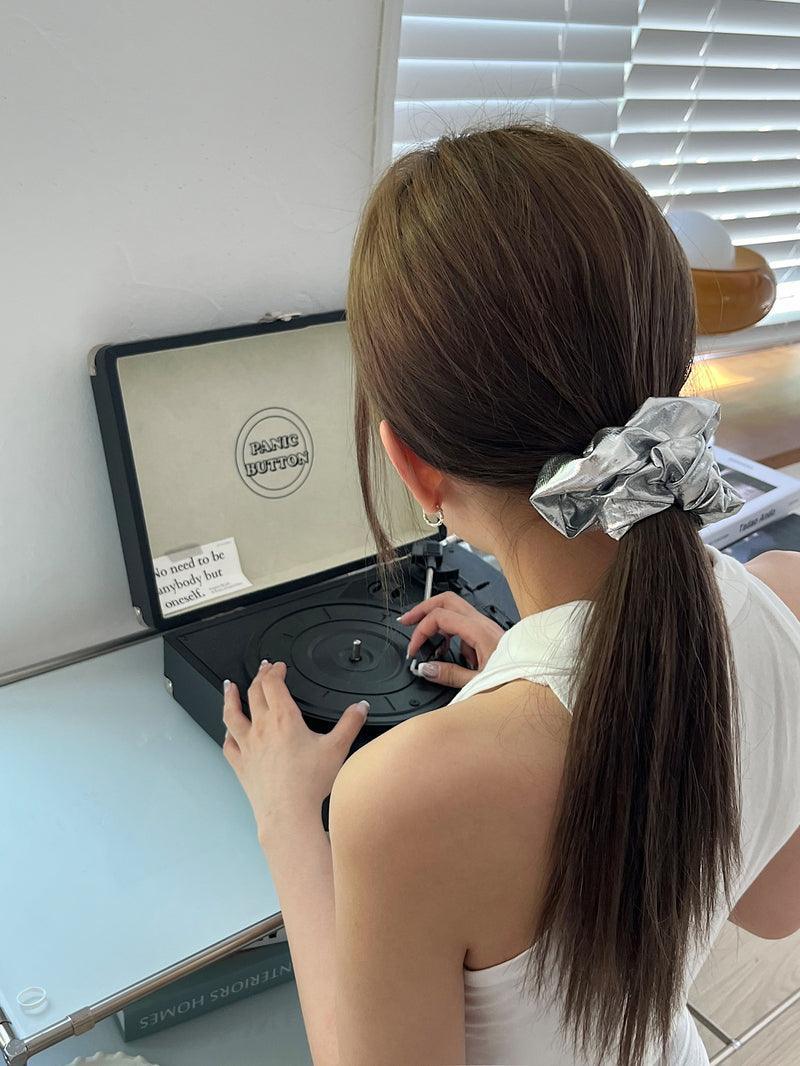 メタリック シルバー シュシュ (5Color) スクランチー - 4MiLi (フォーミリ)