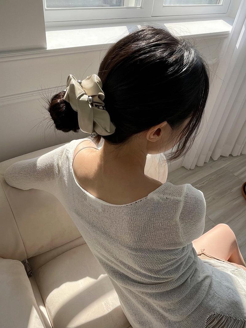 シルバーボール ポイント レザー スクランチ シュシュ(3color) - 4MiLi (フォーミリ)