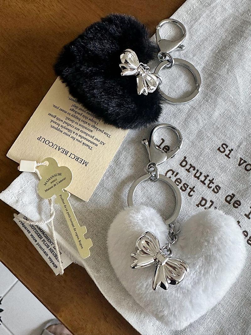 ハート ポンポン ファー リボン キーホルダー キーリング (2Color) - 4MiLi (フォーミリ)