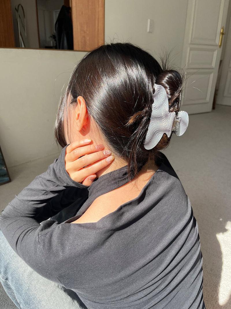 グリッター パール 半月 ヘアクリップ (6color) - 4MiLi (フォーミリ)
