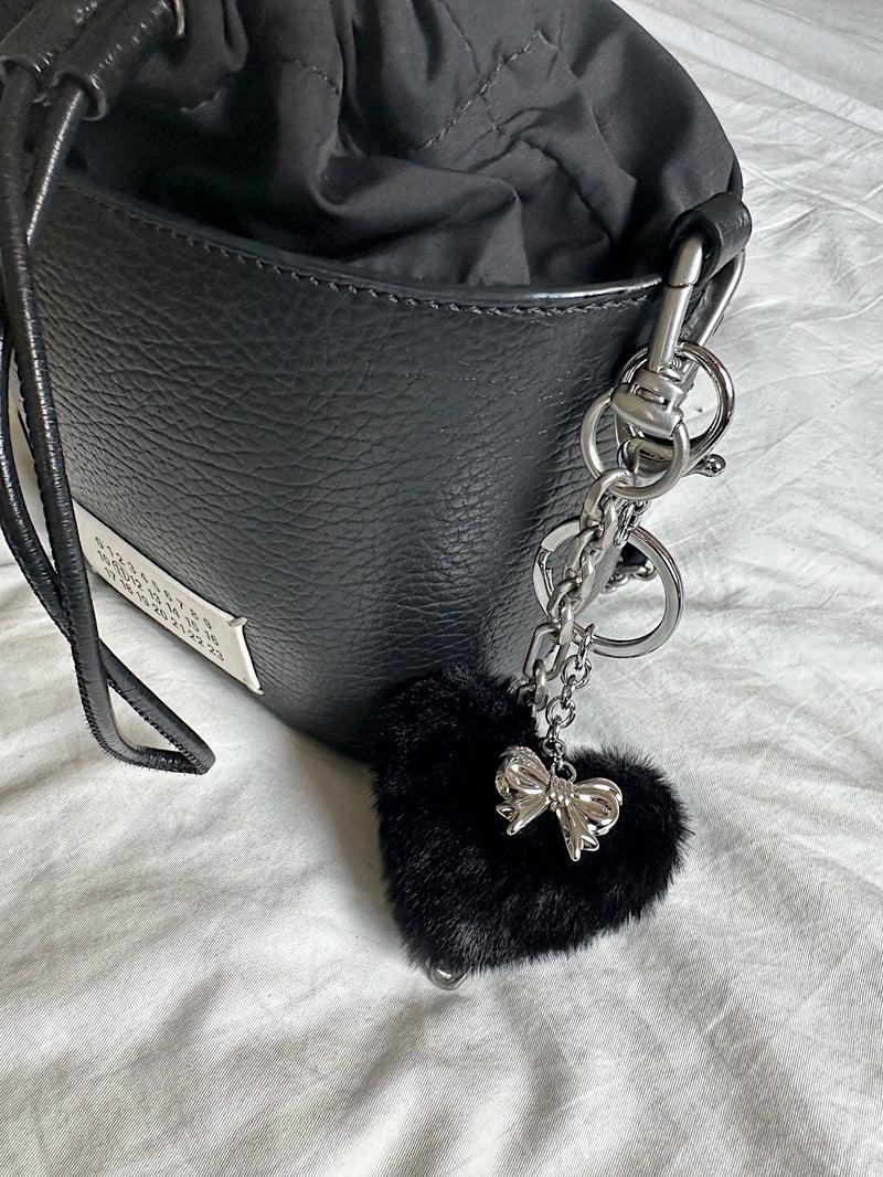 ハート ポンポン ファー リボン キーホルダー キーリング (2Color) - 4MiLi (フォーミリ)