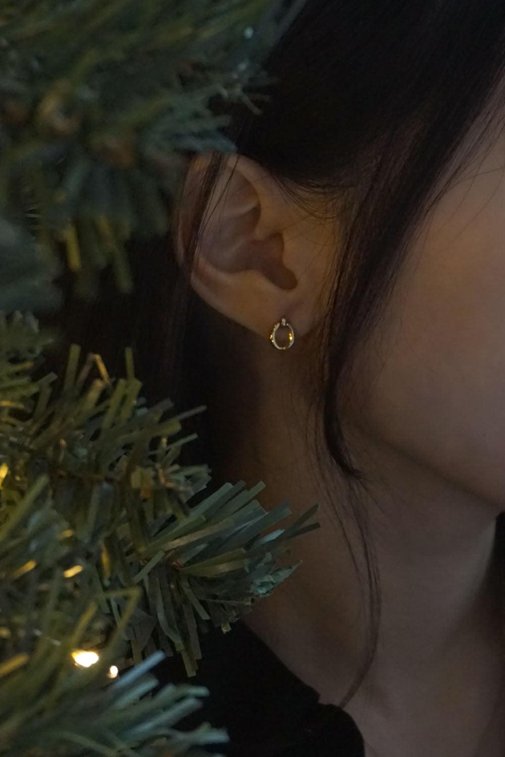 14k oval hinge earrings (1 pair) - 4MiLi (フォーミリ)