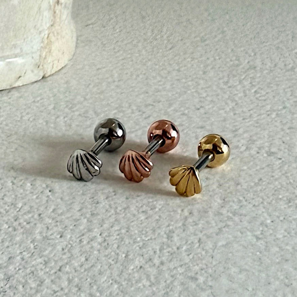魅力的なシェルピアス サージカル]ミニシェルピアス (3Color) 16G シェルモチーフ 貝 マリン