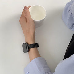 【4色】スリム編みこみパターンメタル ループバンド apple watch バンド givgiv 38mm/40mm/41mm用 02ブラック