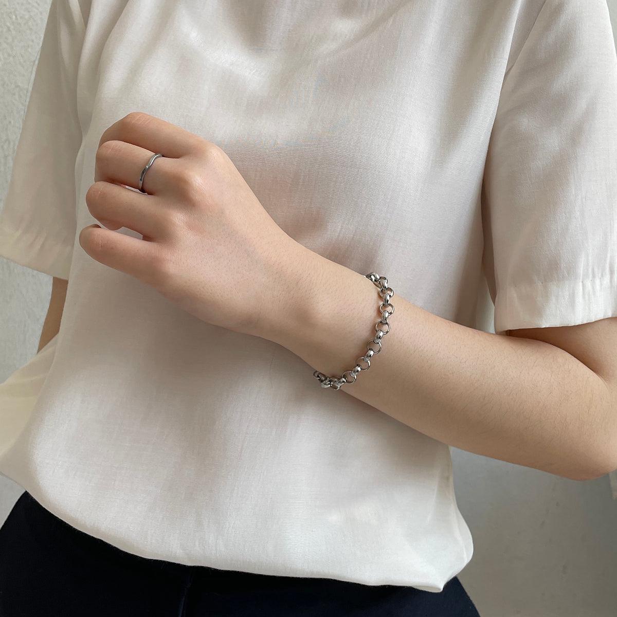 8ミリ花トグルバーブレスレット Bracelet 10000won 