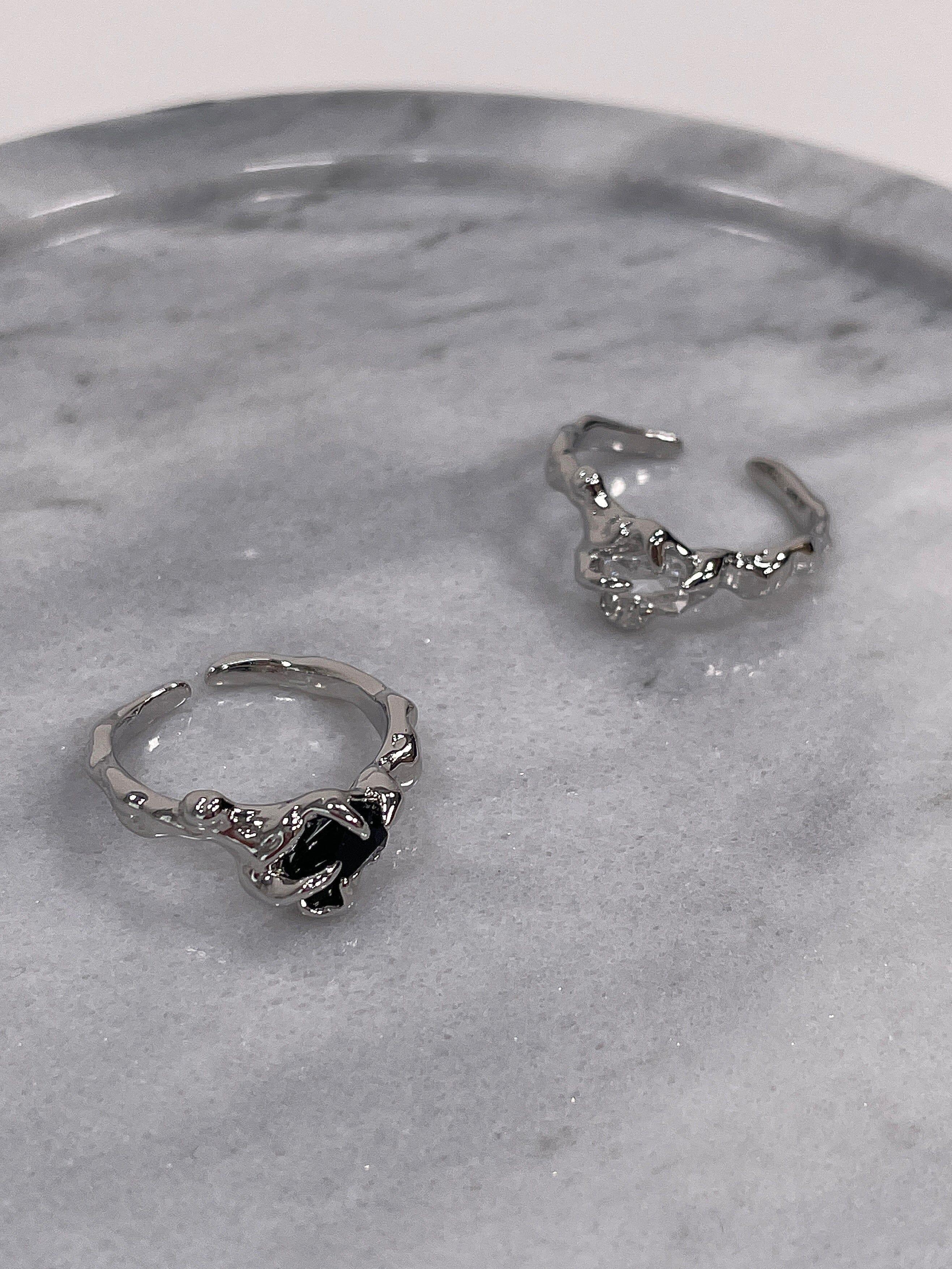 アイスクリスタル ブラック キュービック ウェーブリング ring oh-kim