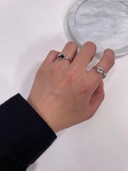 アイスクリスタル ブラック キュービック ウェーブリング ring oh-kim