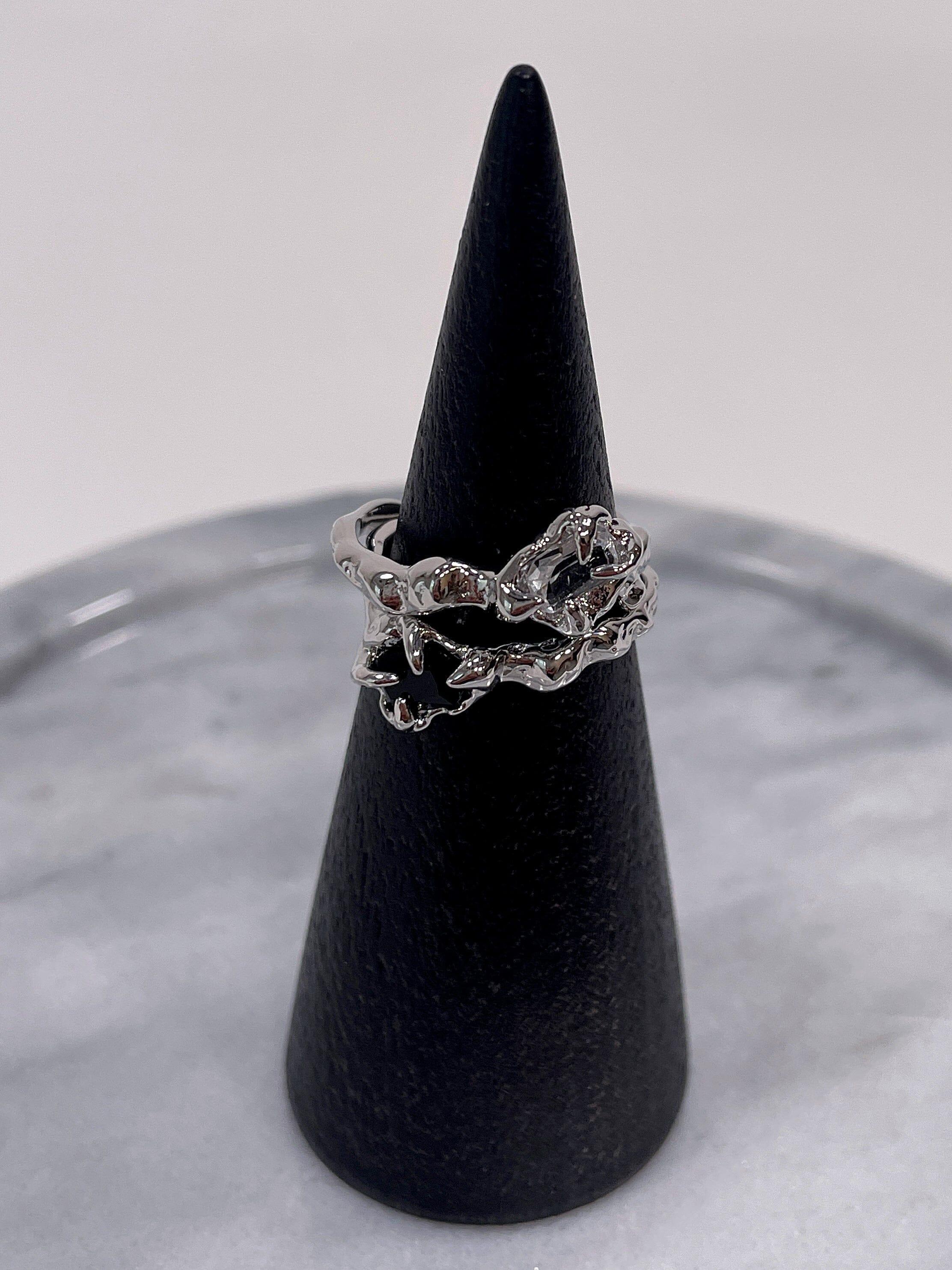 アイスクリスタル ブラック キュービック ウェーブリング ring oh-kim