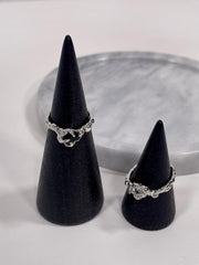 アイスクリスタル ブラック キュービック ウェーブリング ring oh-kim