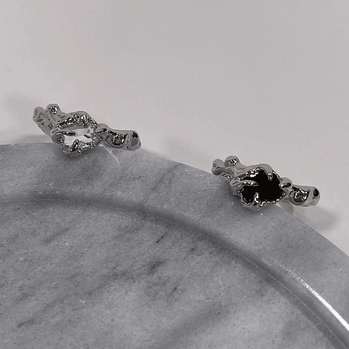 アイスクリスタル ブラック キュービック ウェーブリング ring oh-kim