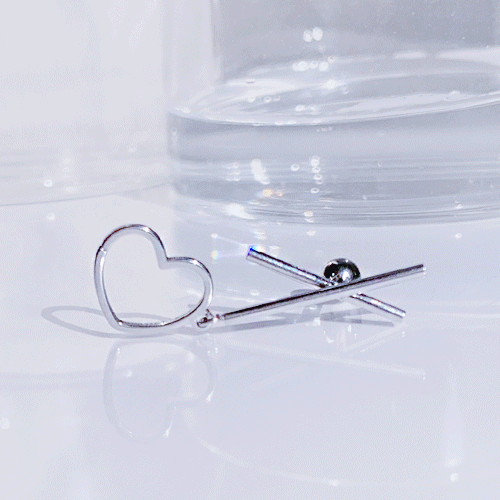 アンドラ ライン ハート X クロス ピアッシング Piercing from lizzy