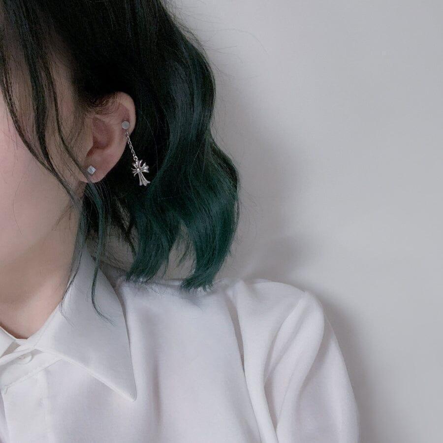 アンティーク クロス チェーン ドロップ ピアッシング Piercing from lizzy