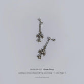 アンティーク クロス チェーン ドロップ ピアッシング Piercing from lizzy