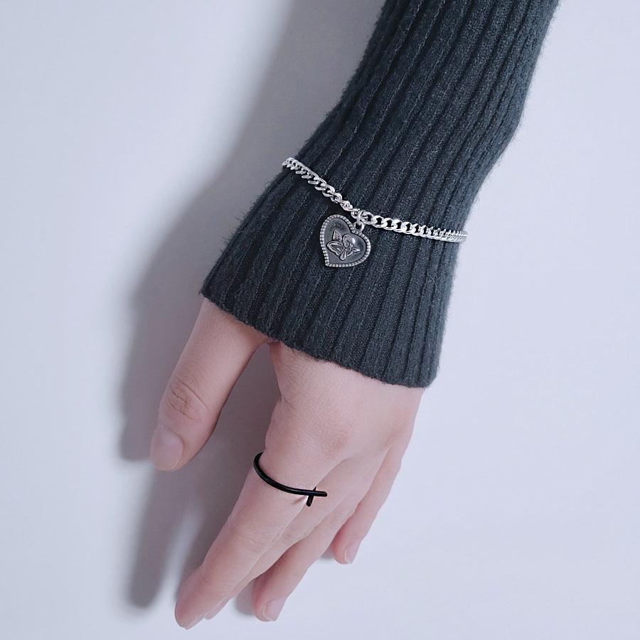 アンティーク天使ハートブレスレット Bracelet from lizzy