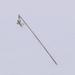 ビア十字架ドロップバーピアッシング Piercing from lizzy