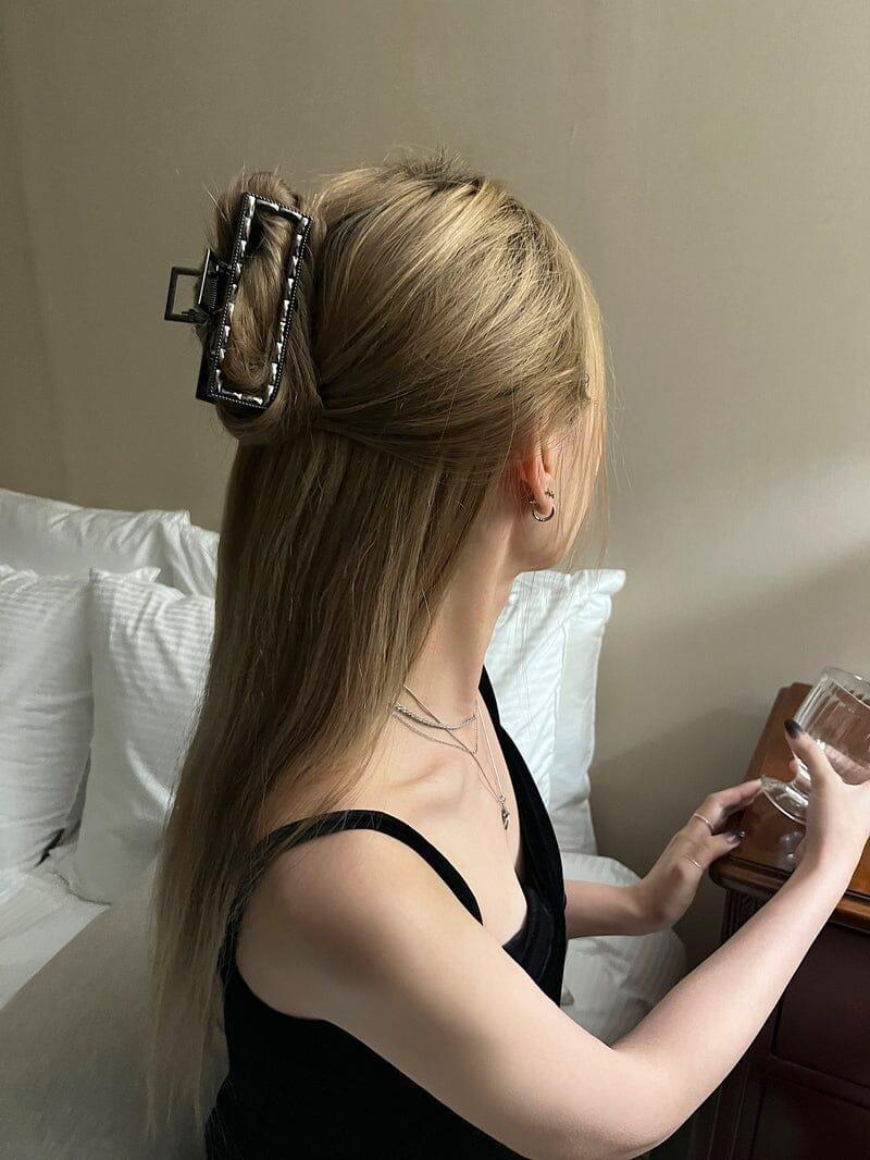 ブラック キュービック メタル ヘアクリップ Hair younglong-seoul