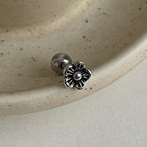 ブラック花ピアッシング Piercing 10000won