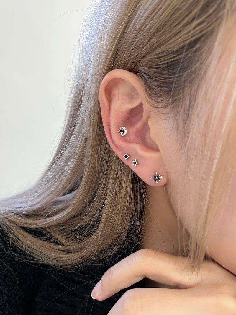 ブラック・スパークリング・ピアッシング Piercing younglong-seoul