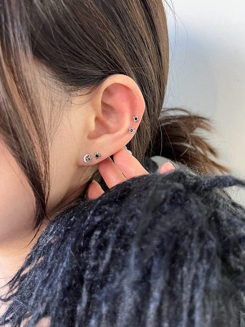 ブラック・スパークリング・ピアッシング Piercing younglong-seoul