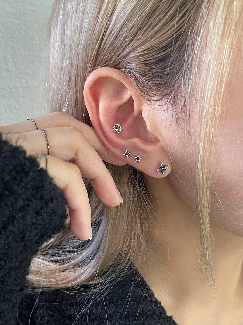 ブラック・スパークリング・ピアッシング Piercing younglong-seoul