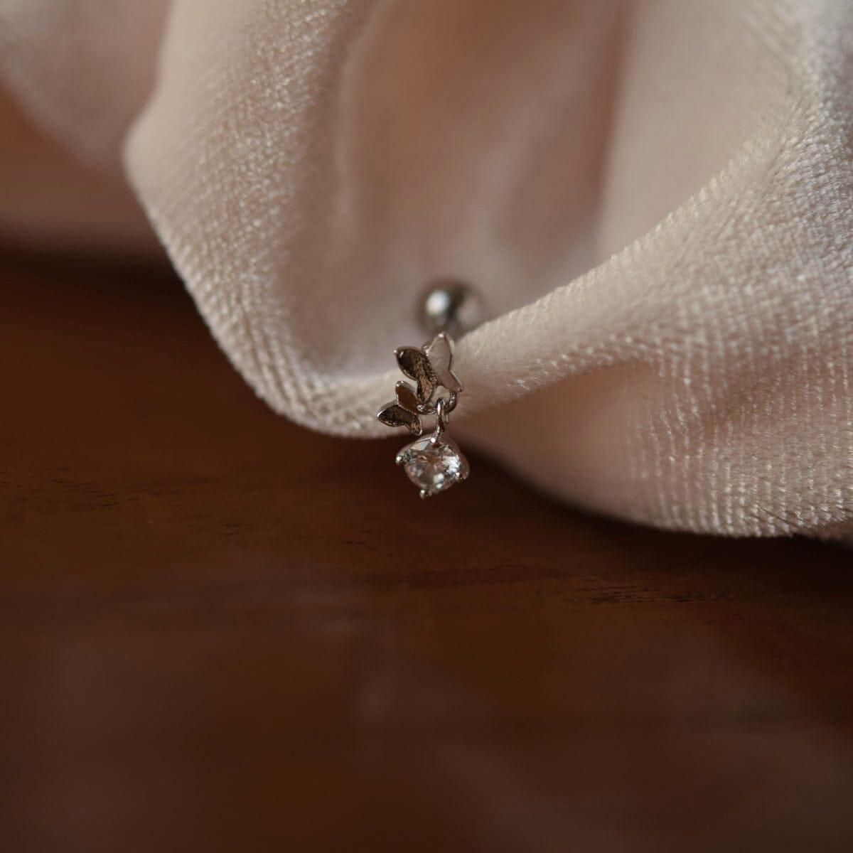 ダブル バタフライ ドロップ ピアッシング Piercing 10000won