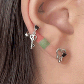 骸骨十字架ドロップ ピアッシング Piercing oh-kim