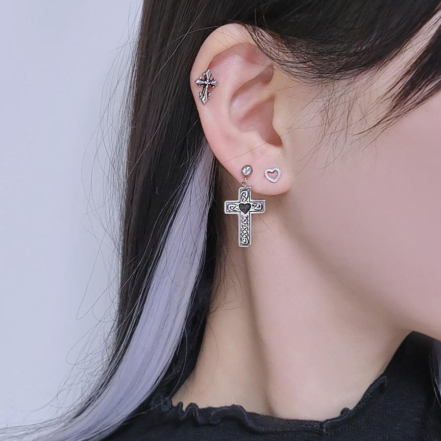 ハートルミニシンプルラインハートピアッシング Piercing from lizzy