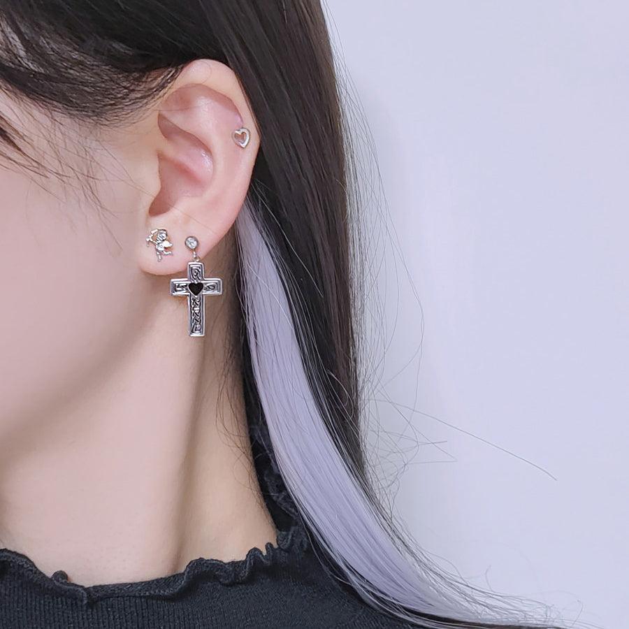 ハートルミニシンプルラインハートピアッシング Piercing from lizzy