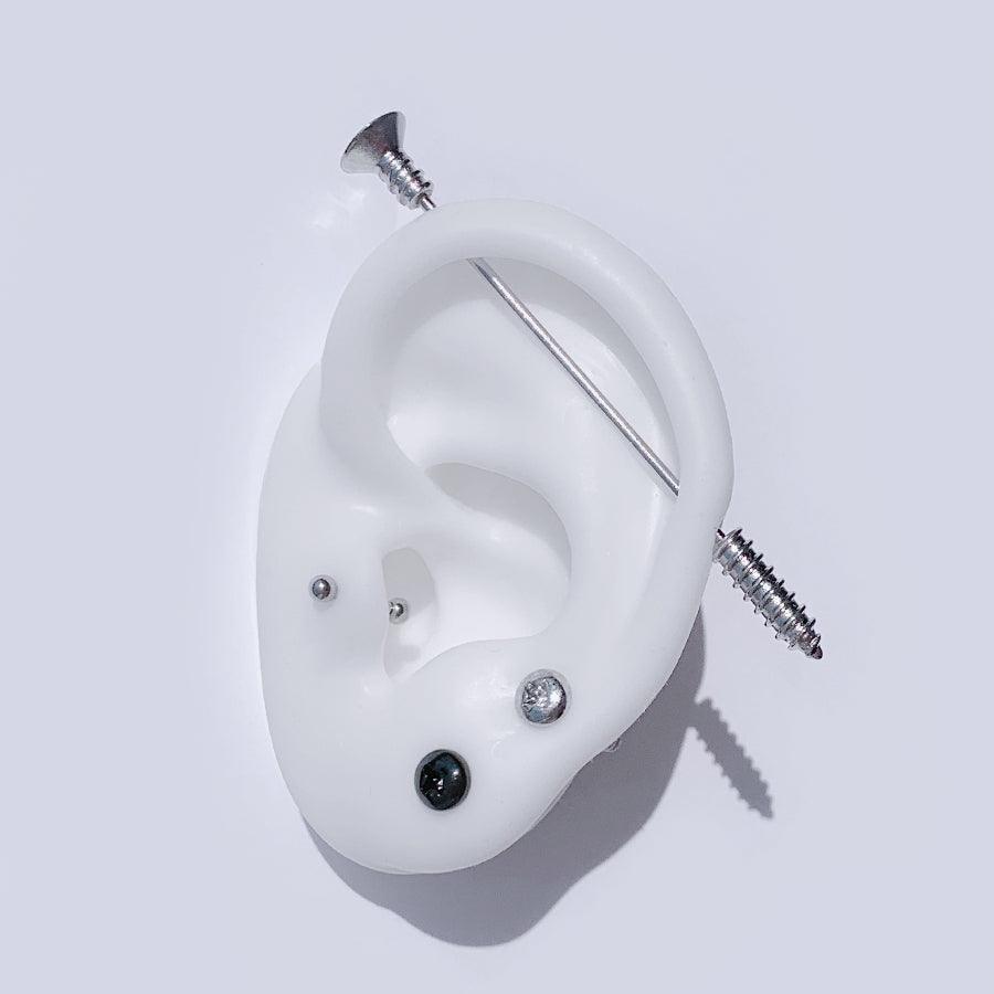 フェイクねじ ピアッシング Piercing from lizzy