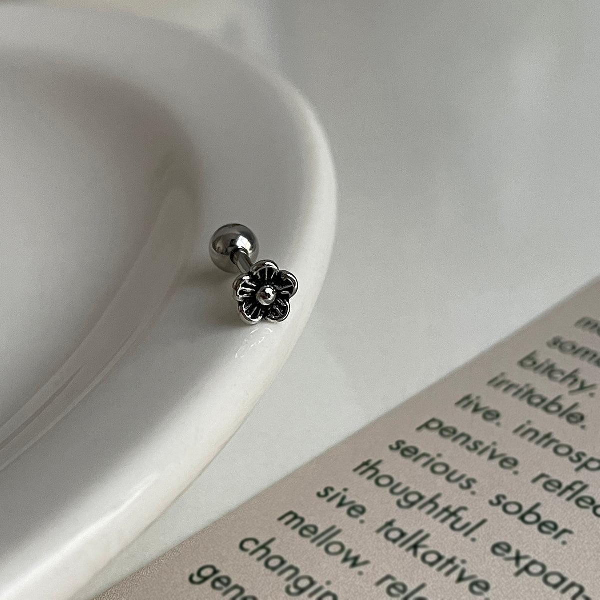 【即納】ブラック花ピアッシング Piercing 10000won