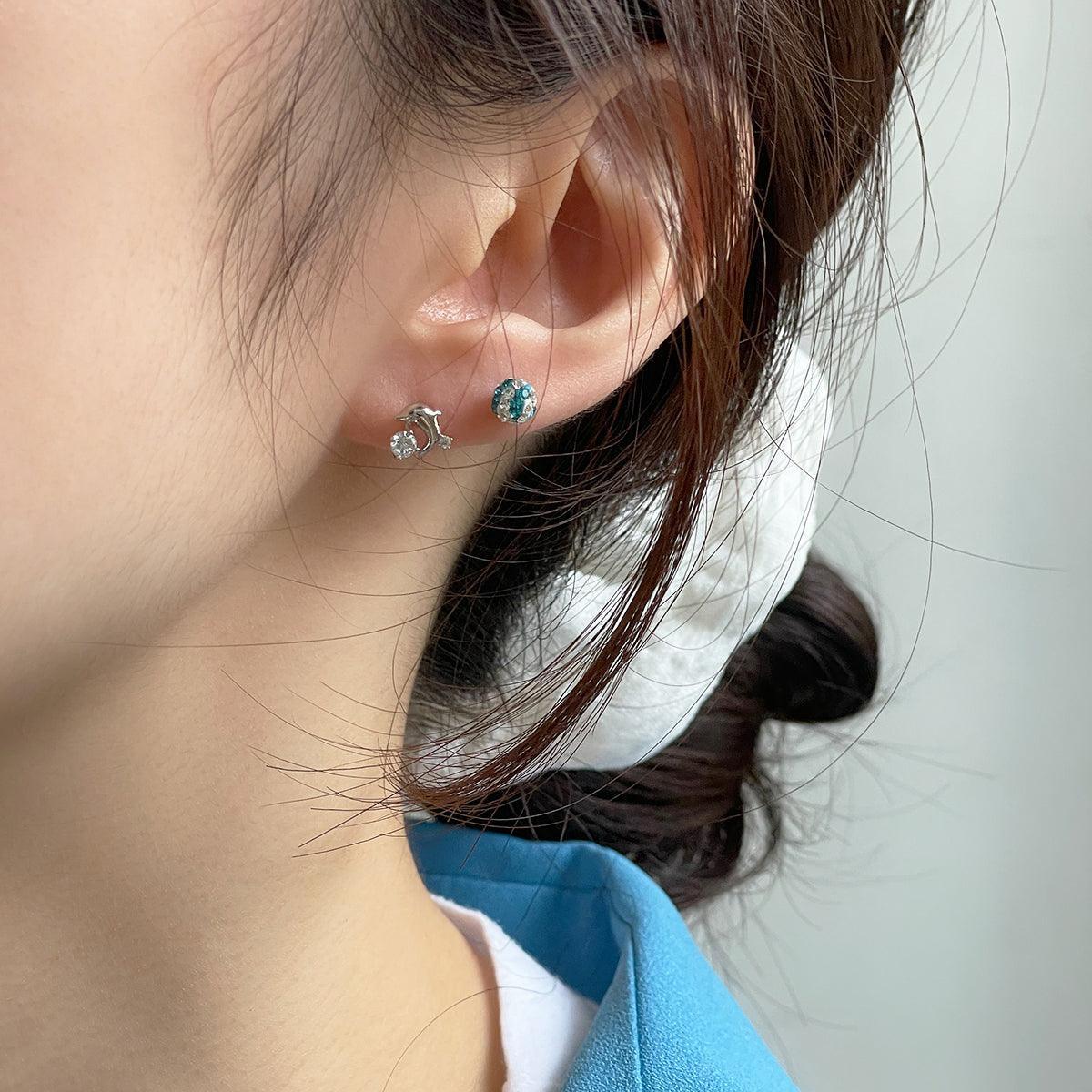キュービック抱いたイルカピアッシング Piercing 10000won